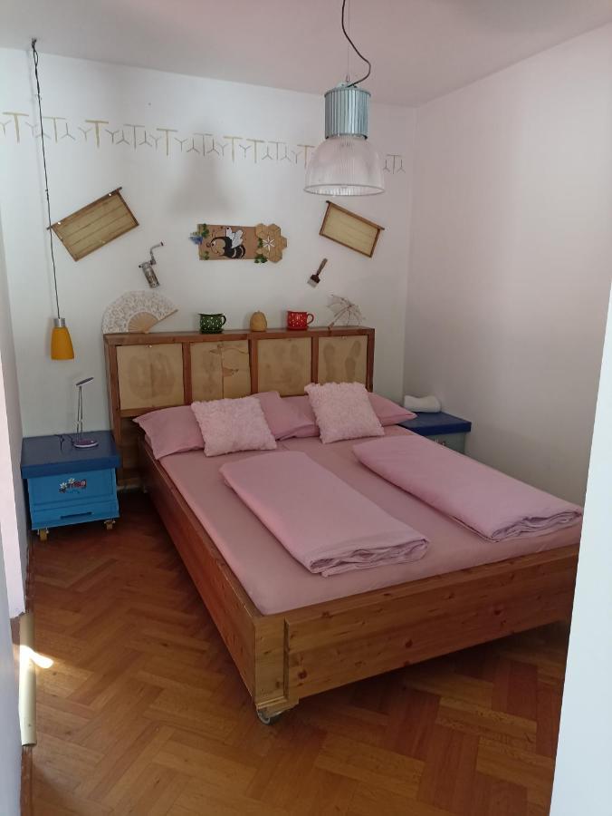 Uj Vilag Appartement Harkány Buitenkant foto
