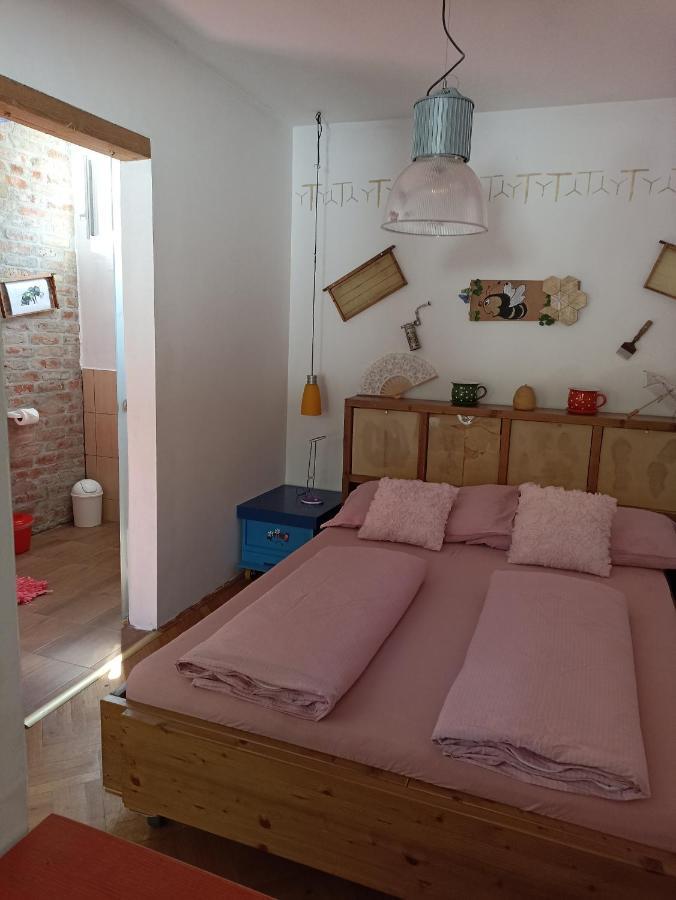 Uj Vilag Appartement Harkány Buitenkant foto