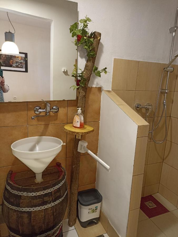 Uj Vilag Appartement Harkány Buitenkant foto